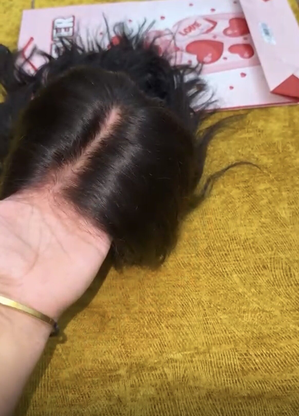 باروكه شعر اوربى قوصه ٤ فى ٤ نانو ليزر اورجينال جيباها ب ١٥ الف للبيع متلبستش لانها ملقتش عليا