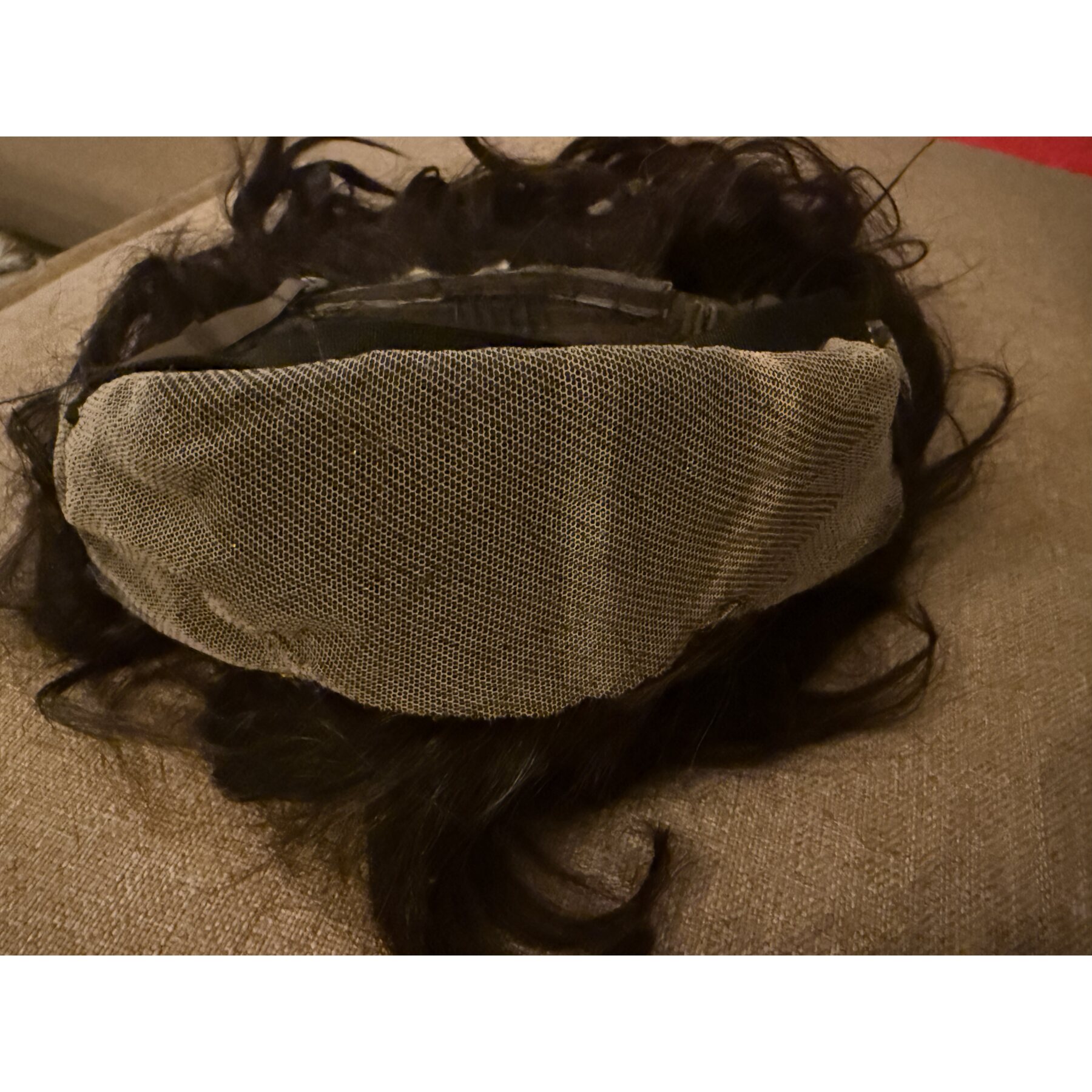 اروكة شعر طول وسط بفرنوشة فرنشة شيك جداً، أصلية 100% من The Wigs Shop by Dina - التجمع الخامس  شعر طبيعي ممتاز: بتتكوي، تتغسل، وتتصبغ براحتك خالص اشترتها بـ 35 ألف