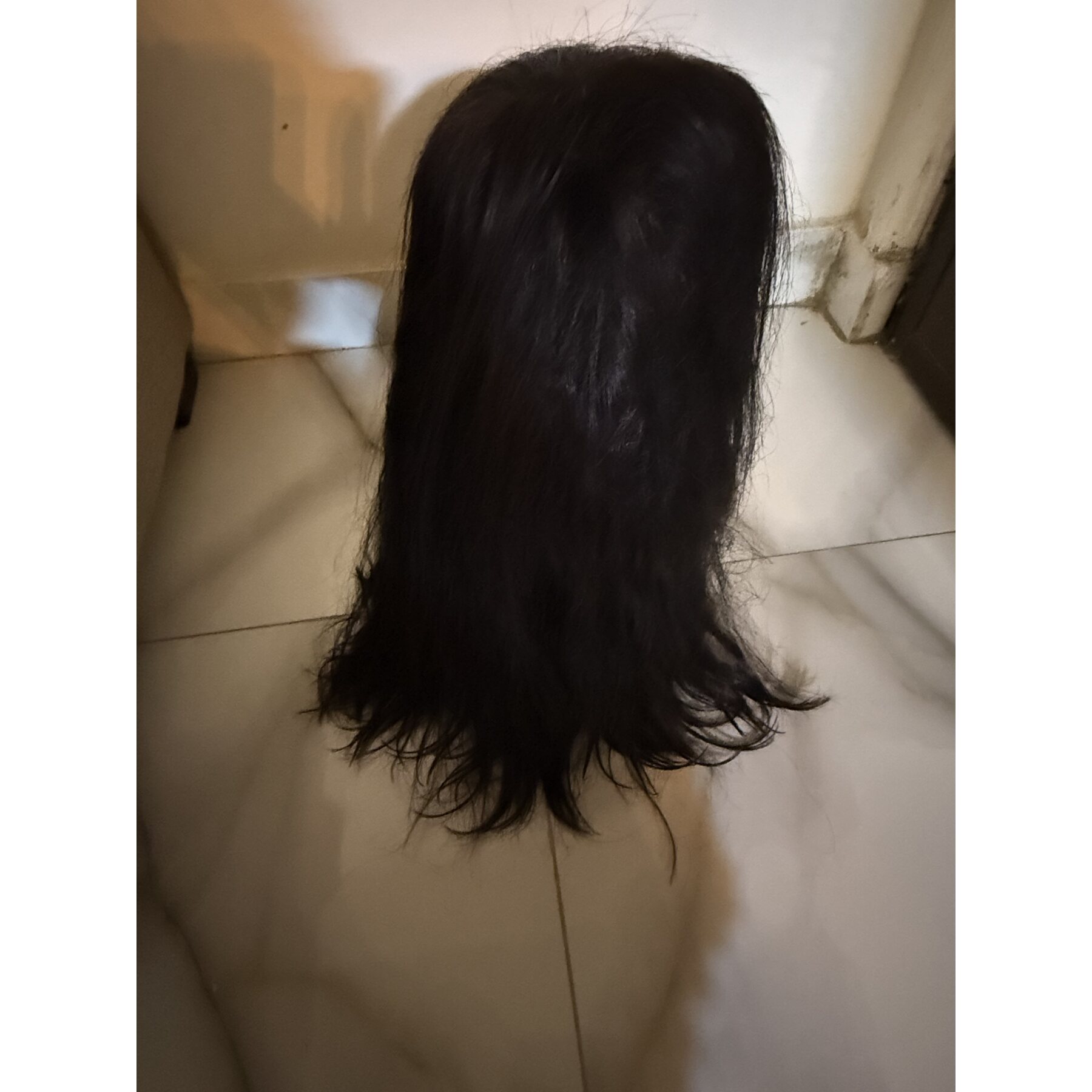 باروكة شعر طبيعي تتصبغ وتتكوي وتغير اللون من الذان للاذان من عند دينا فرع التجمع الاوصة فرنشة طبيعية جدا وجميلة محدش