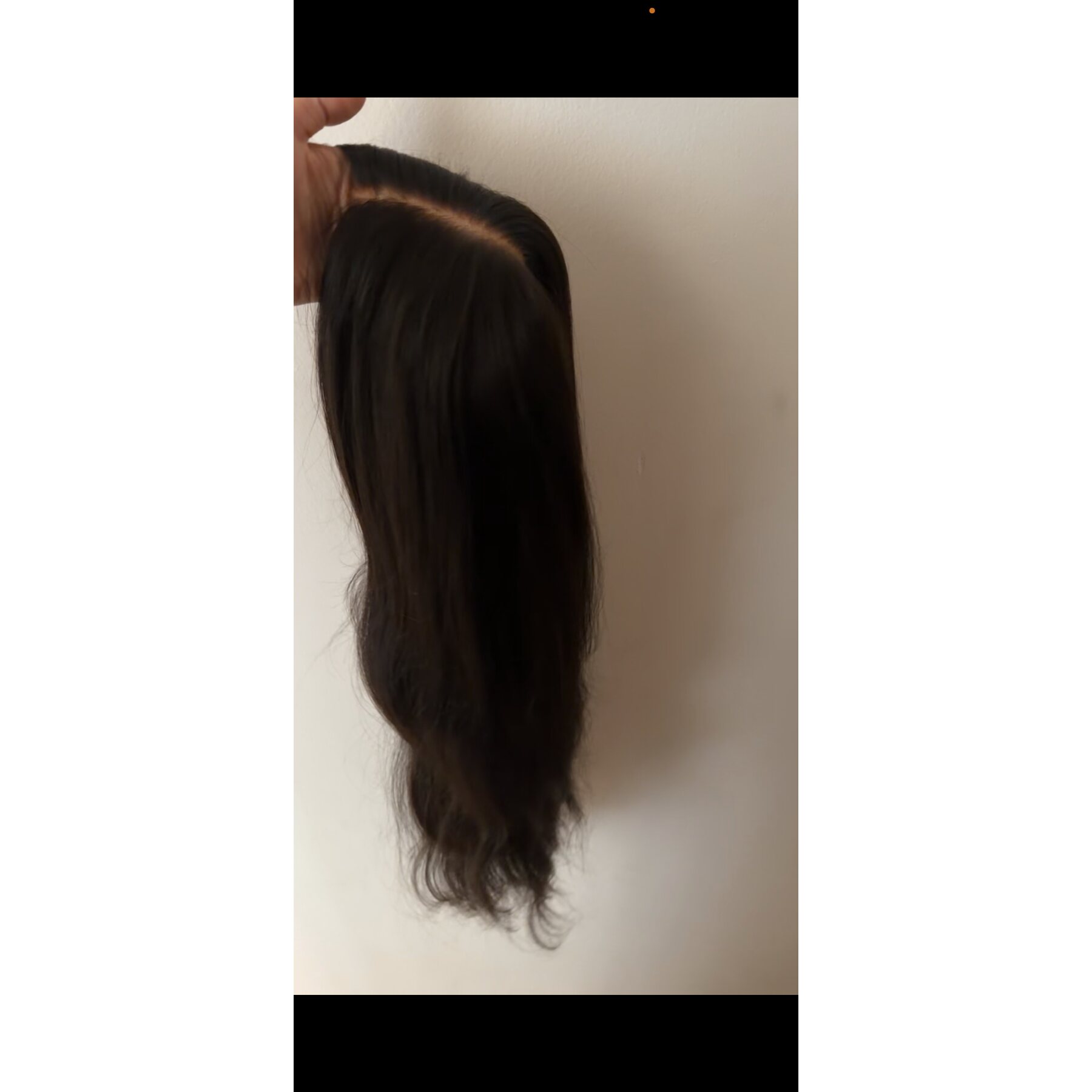 عندي الويج دي خطيره ببيعها متلبستش غير ٥ مرات من  wigs and more كنت جيباها ب ٣٥ الف بتتفرق اي اتجاه و نانو ليزر و الشعرايه حلوه اوي